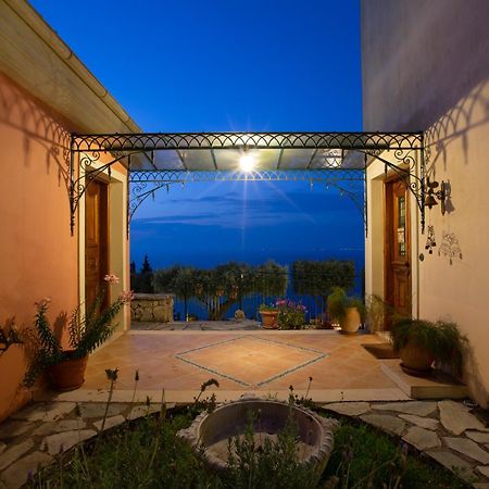 Boutique Villa Andronice Tsoukaladhes Ngoại thất bức ảnh